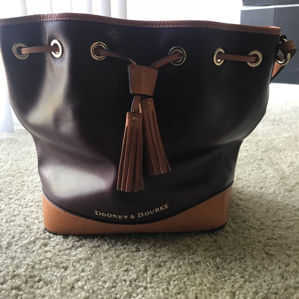 Dooney & Bourke maroon bucket purse